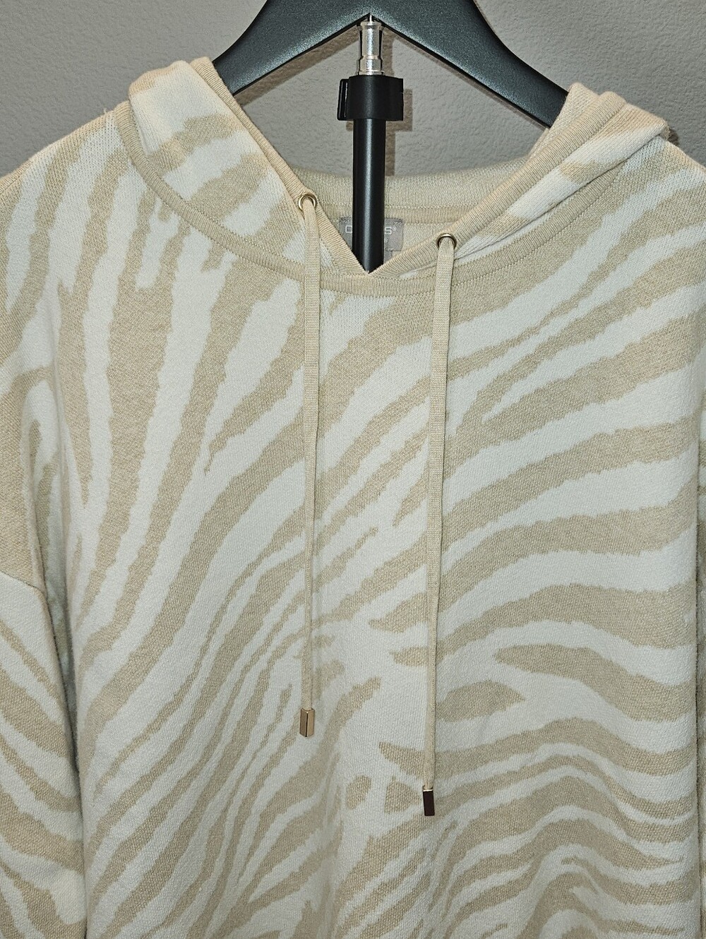 Chico's Zenergy Women's Size 3 (XL) Cream Zebra-Stripe Knit Hoodie Sweater NWOT - Picture 10 of 10